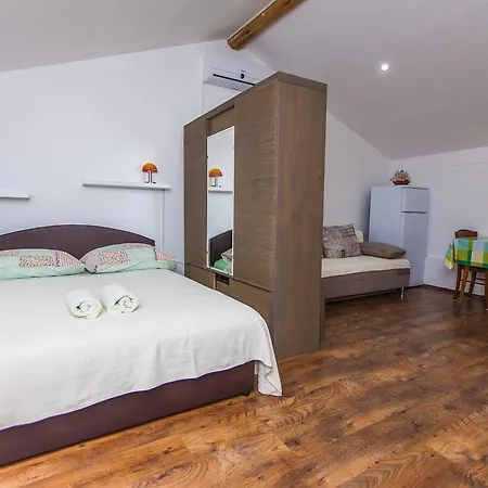 Apartman Andrije Buvine Zára