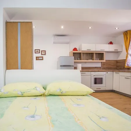 Lägenhet Andrije Buvine Apartments Zadar