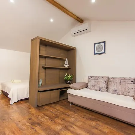 Andrije Buvine アパート