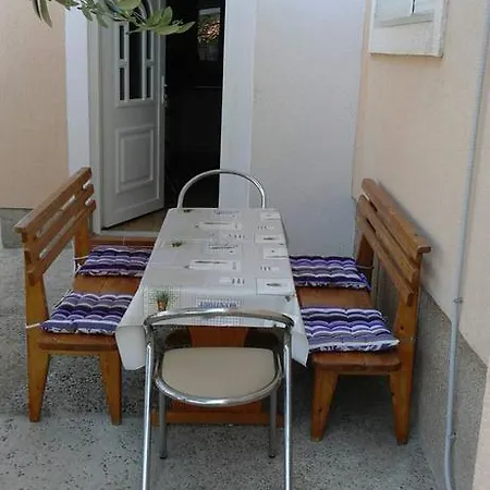 Lägenhet Andrije Buvine Apartments *