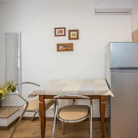 Lägenhet Andrije Buvine Apartments